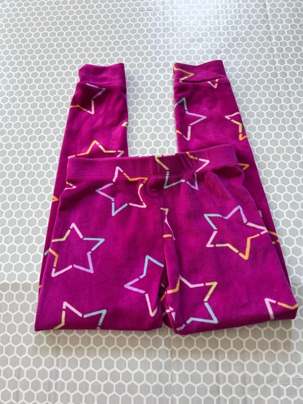 Cat & Jack Magenta Star-Print Kids Pajama Set. Size 6